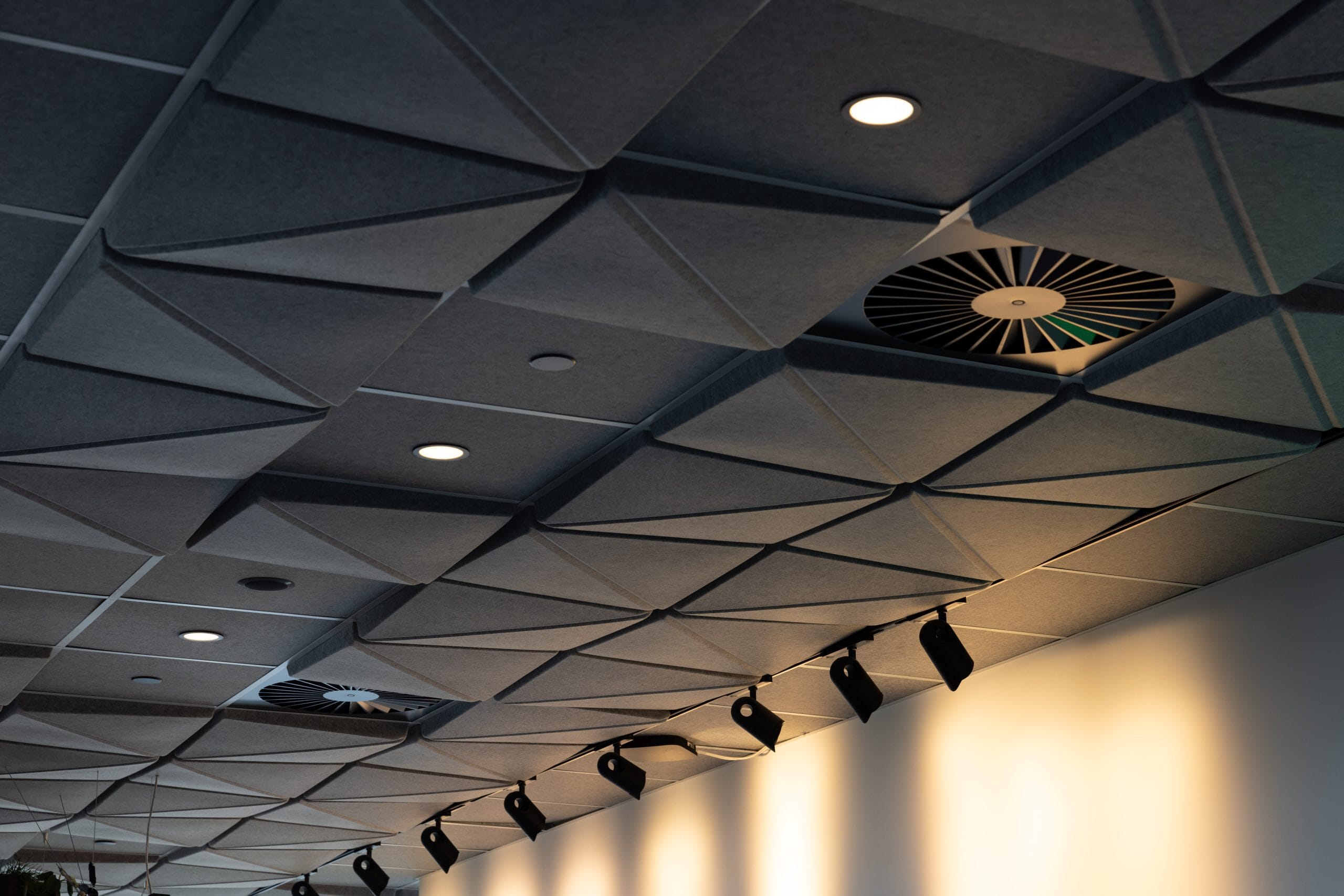 3D_Ceiling_Tiles_Gallery_01-scaled