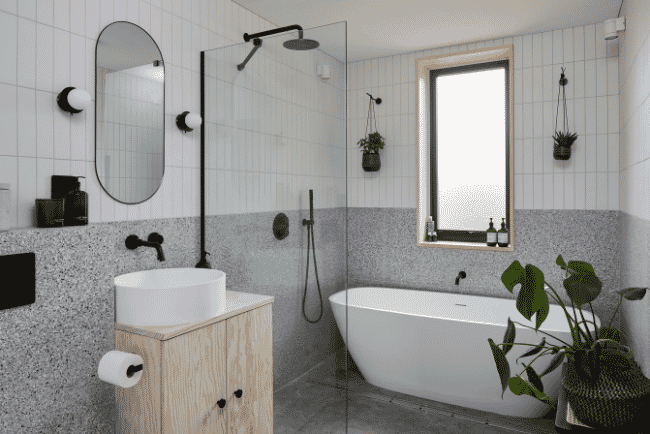 Hillside Hever non hydro bathroom