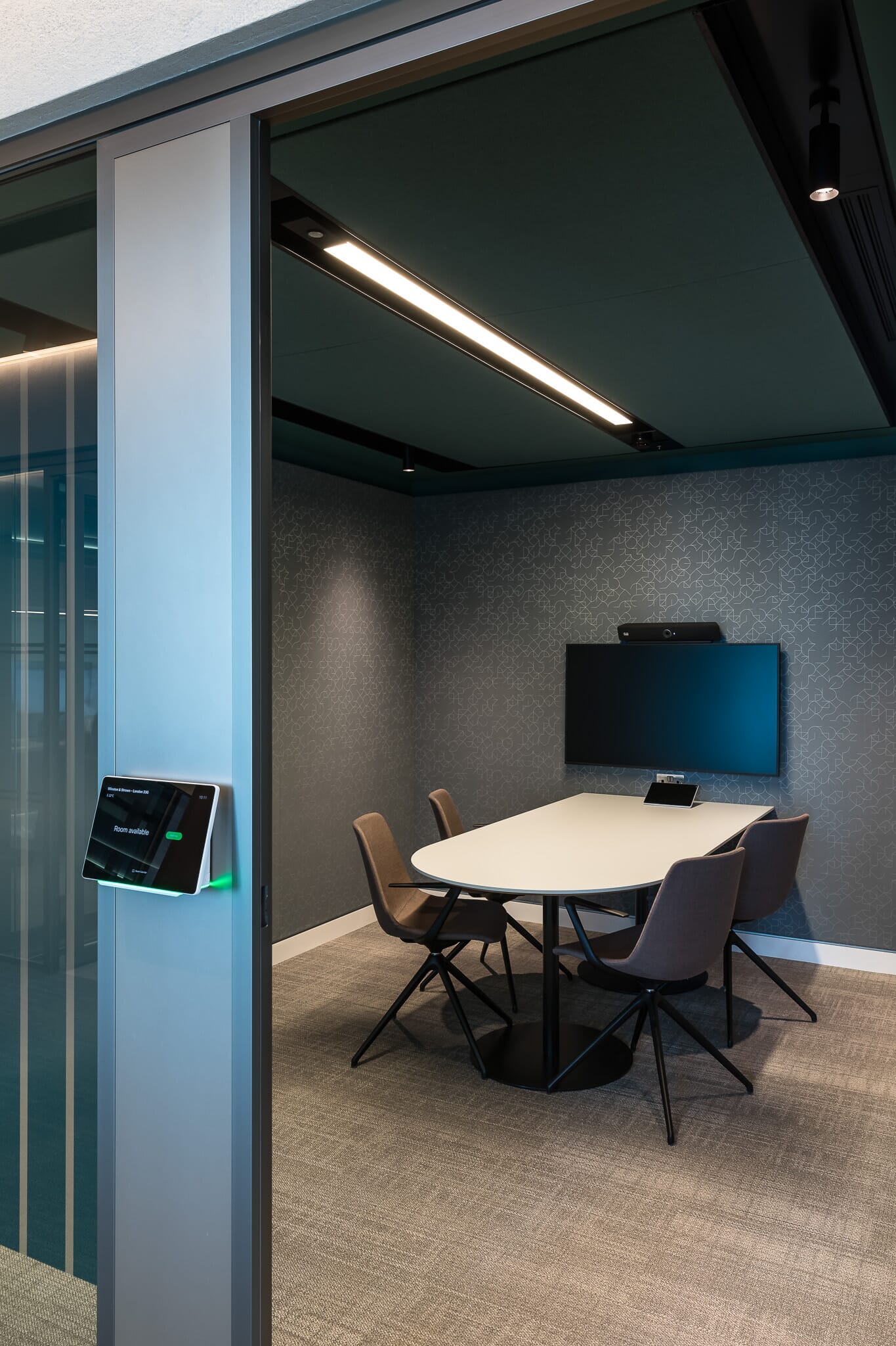 Winston&Strawn-100Bishopsgate-OverburyCore-27.07.2023-SAMPHILLIPSPHOTO-MeetingRooms(41of46)