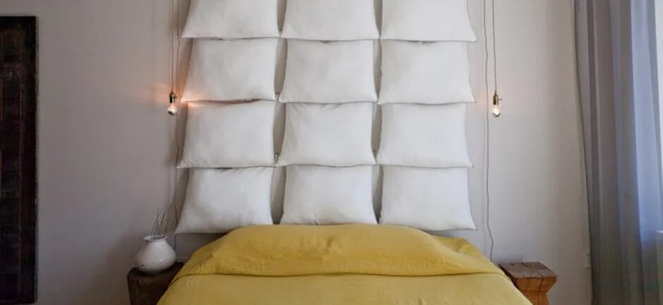 hanging-pillows