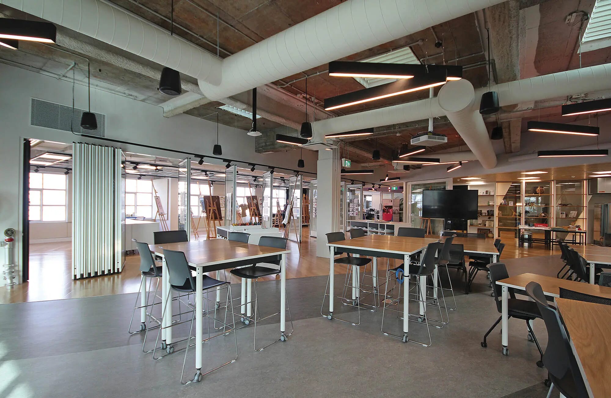 Integrating-Technology-for-Enhanced-Acoustics